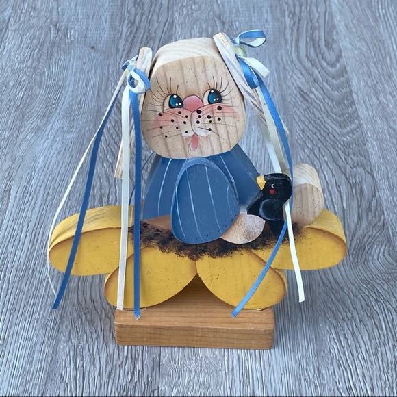 Vintage Wooden 7.5” Hand-painted Bunny Rabbit with Bird - Picture 10 of 10